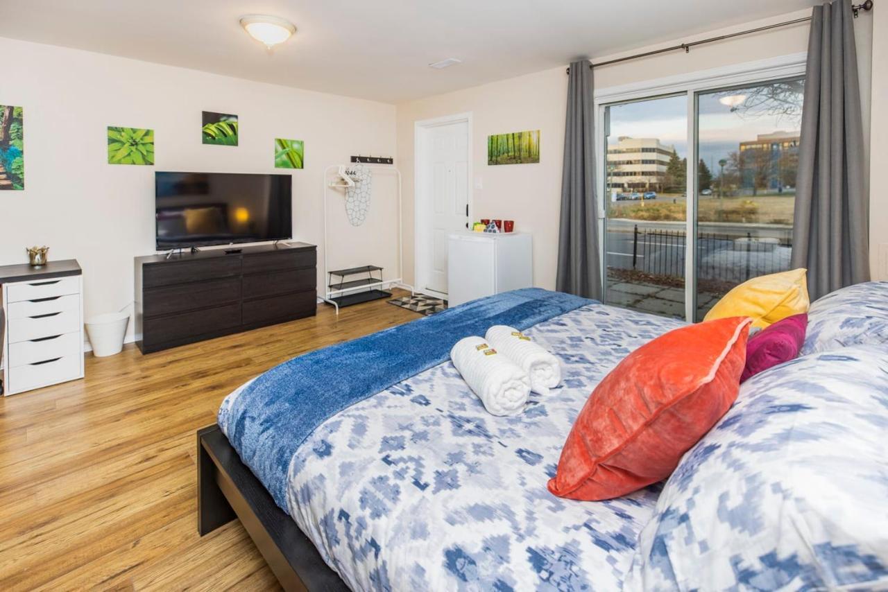 Modern Studio W King Bed - Central Ottawa Luaran gambar