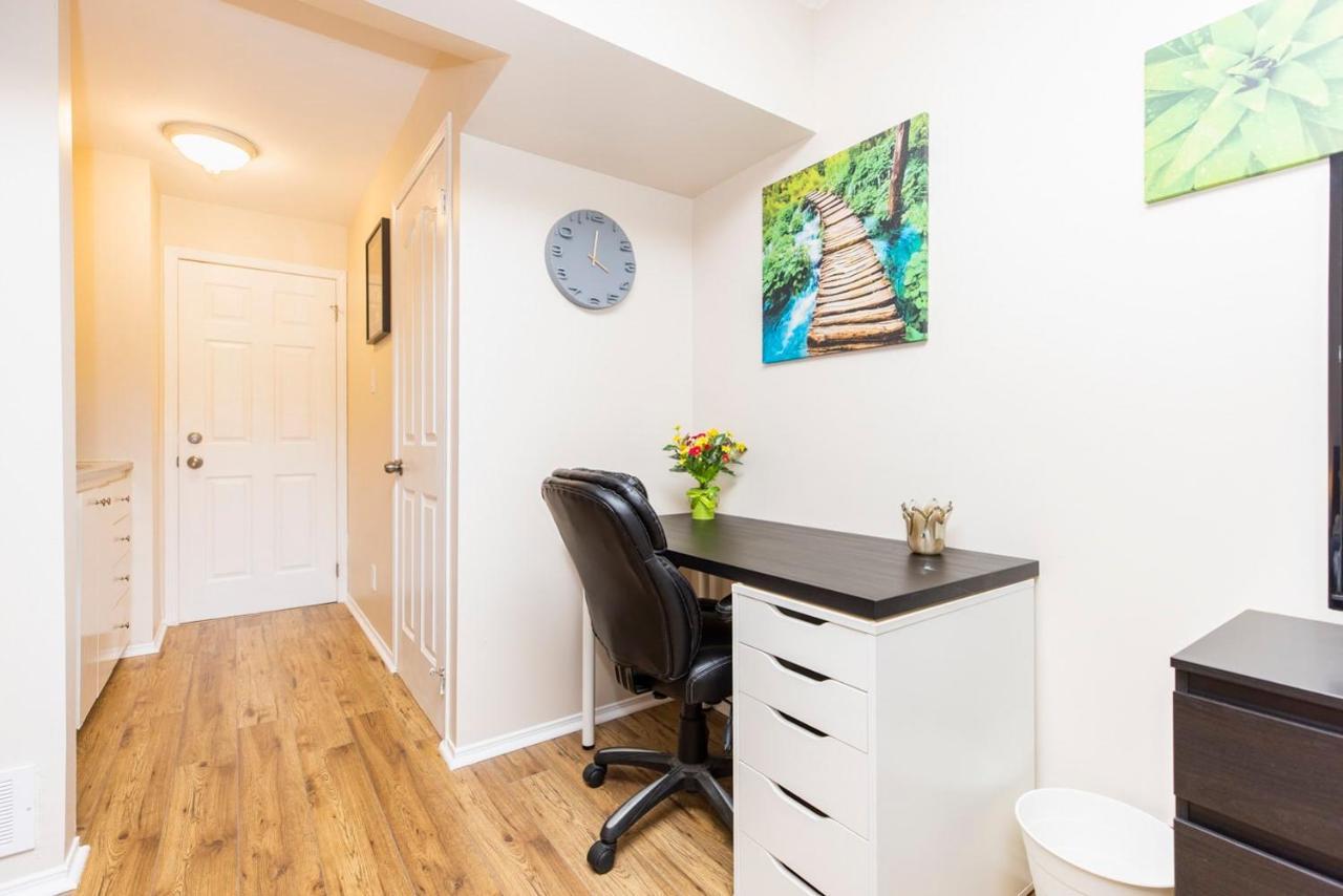 Modern Studio W King Bed - Central Ottawa Luaran gambar
